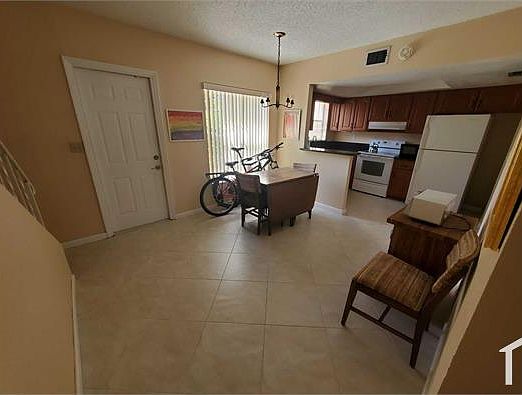 5th image of 1350 Silverado Dr