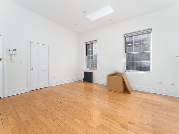5th image of 104 E 17th St APT 3R