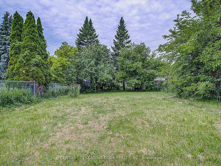124 Haileybury Dr — Photo 30