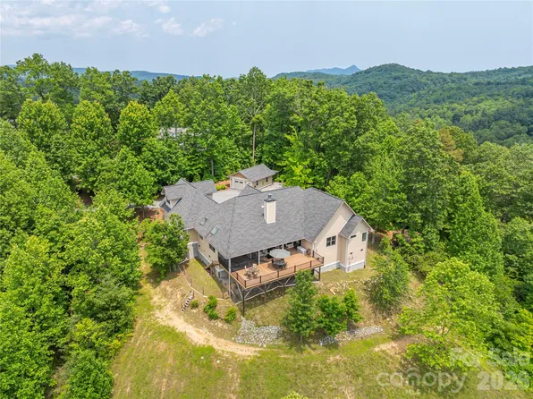 930 Big Raven Ln, Saluda, NC 28773