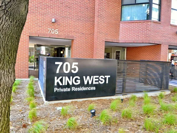 705 King St W #409, Toronto, ON M5V 2W8