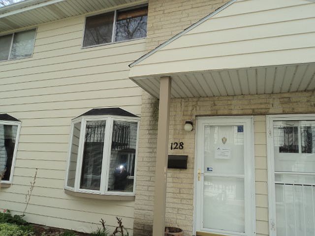 1st image of 128 S Lakewood Gardens Ln