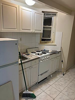 1st image of 340 E 85th St #A1