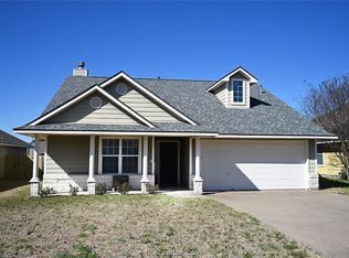 2710 Lynnwood Ct, Bryan, TX 77807