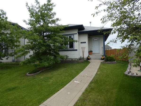 9403 S 128th Ave, Grande Prairie, AB T8X 1N4