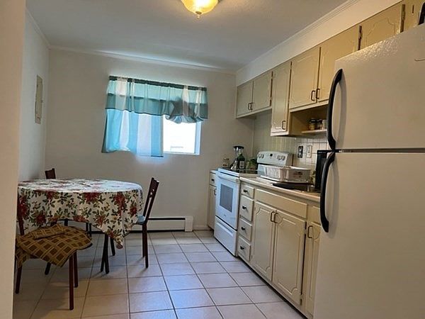 1st image of 52 Bryon Rd APT 4