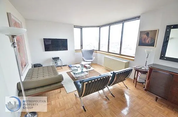 Rented by Metropolitan Property Group | media 2