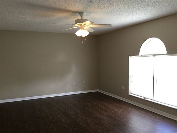 2nd image of 367 Fairfield Dr