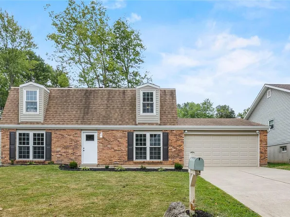 2034 Parkton Way, Barnhart, MO 63012