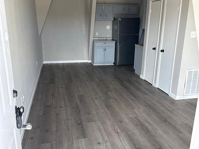 3350 McFaddin St — Photo 3