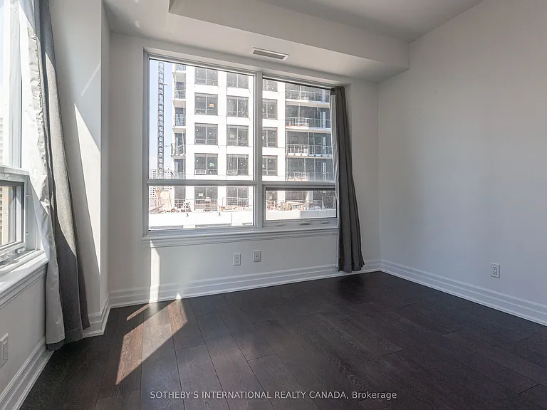 30 Elm Dr W #502 — Photo 24