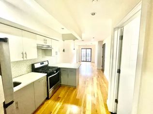 25 Fayette St #3T, Brooklyn, NY 11206