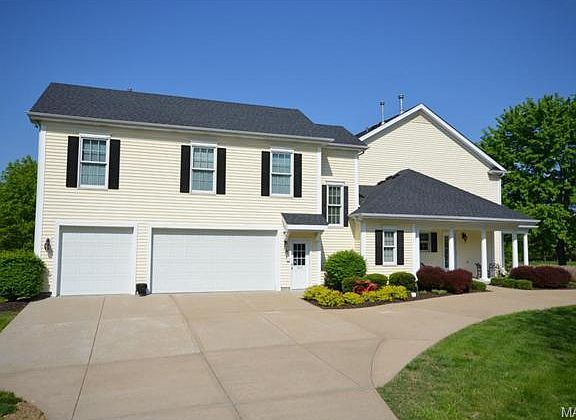 3rd image of 405 Conway Gardens Ln