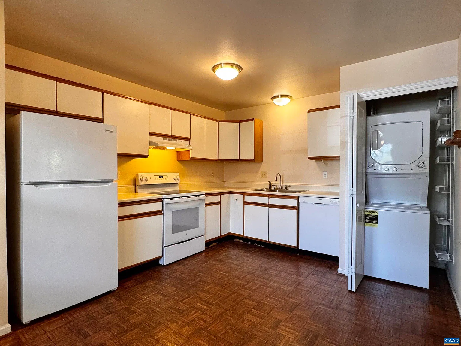 2 bed, 1.0 bath, 983 sqft, $1,825 — Photo 3