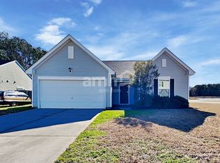 620 English Oak Cir, Moncks Corner, SC 29461