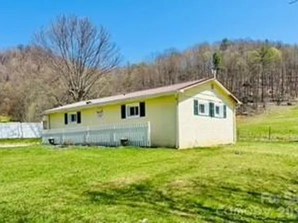 1638 Hughes Gap Rd, Bakersville, NC 28705