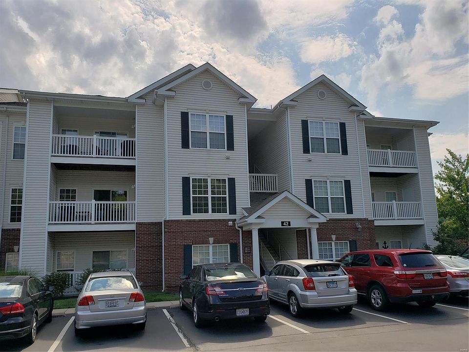 1st image of 42 Kassebaum Ln APT 108