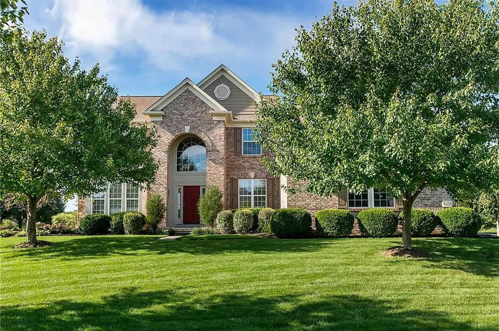 4 bed, 2.5 bath, 3627 sqft, $3,600 — Photo 1