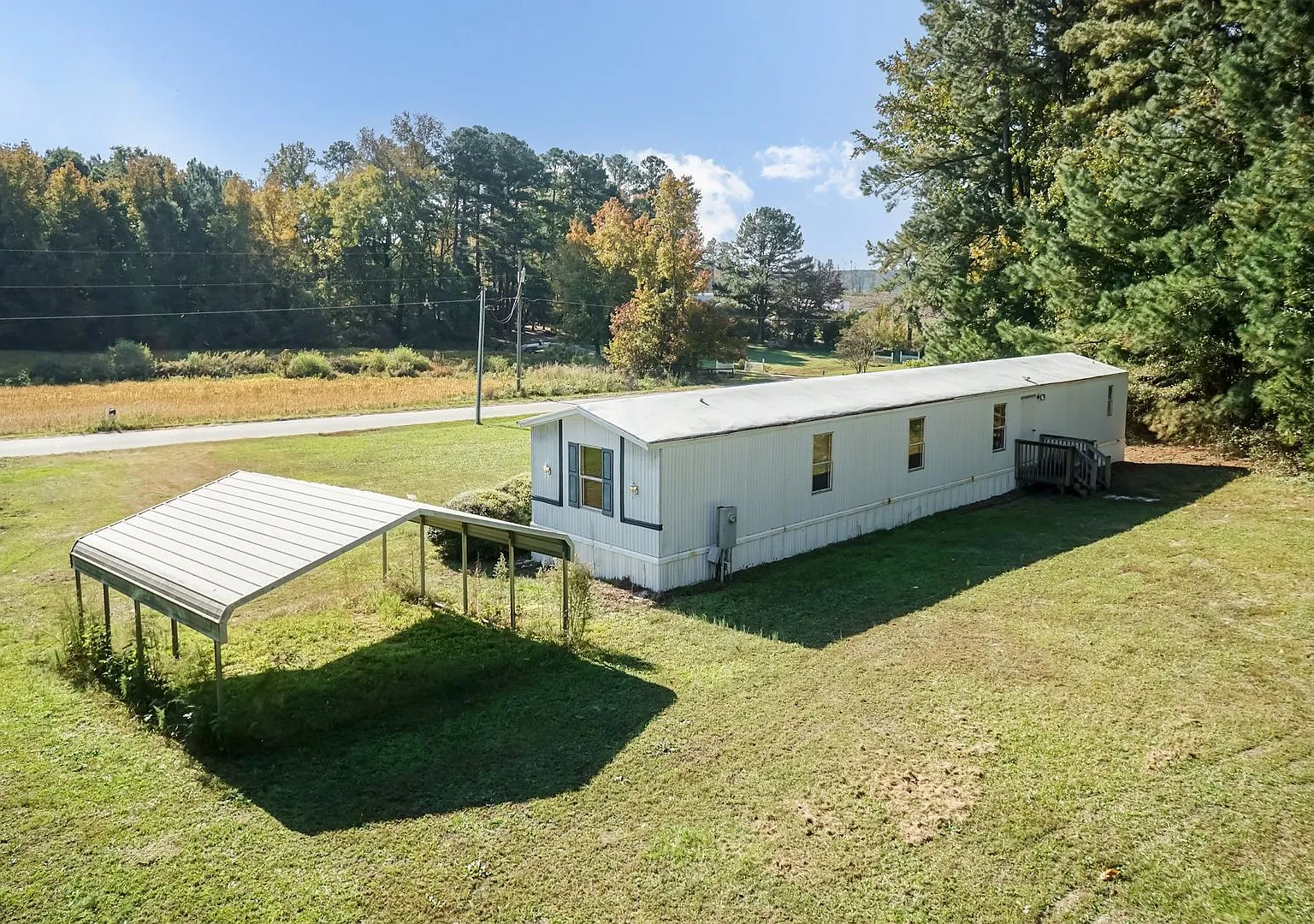 Three Bedroom Home! — Photo 4