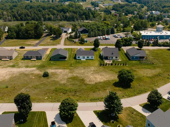 11541 S Sunset Dr, Empire, MI 49630