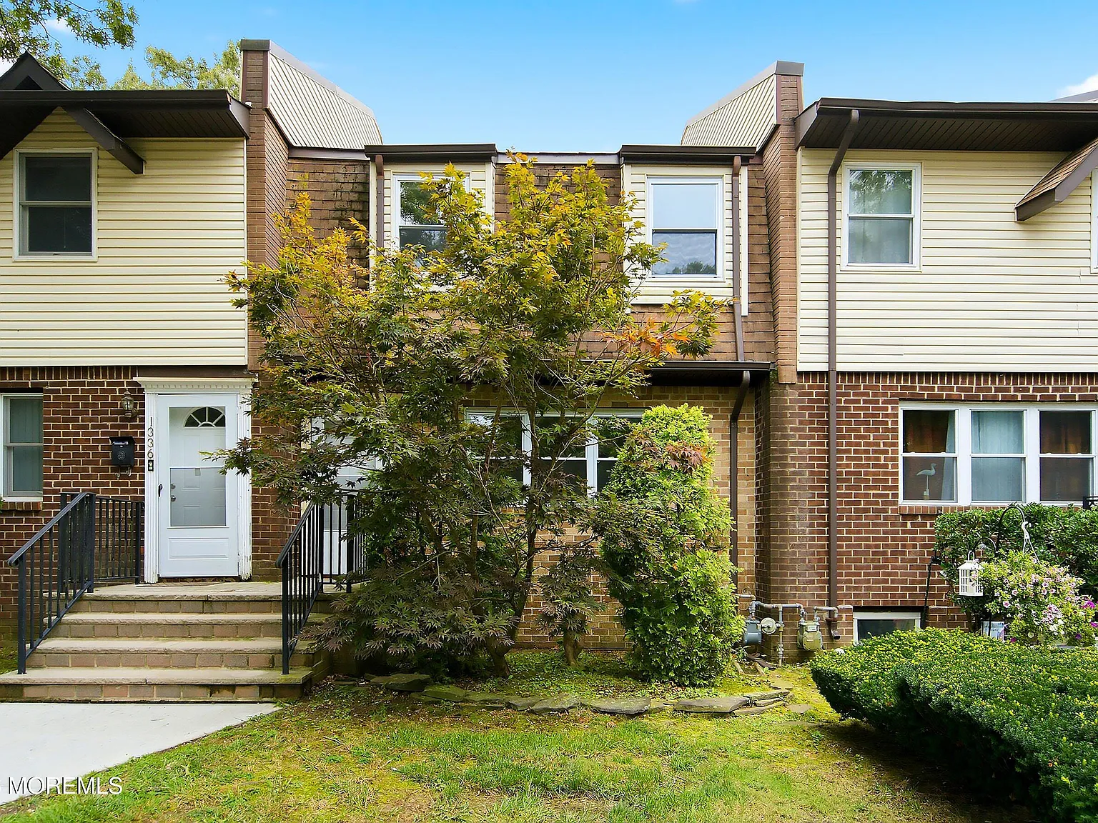 2 bed, 2.5 bath, 1200 sqft, $2,850 — Photo 2
