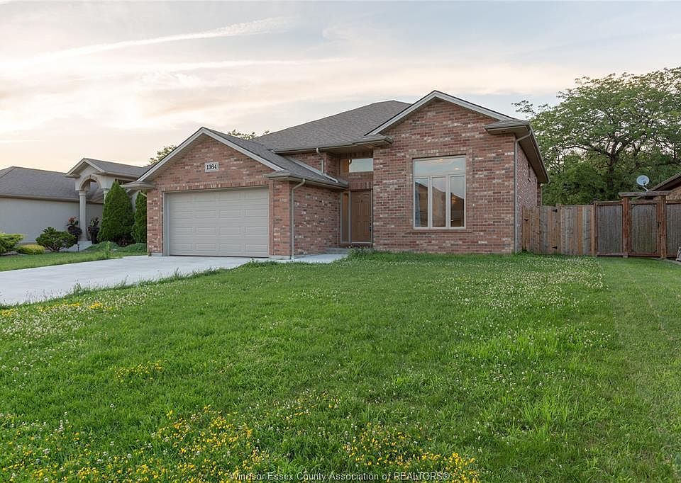 1st image of 1364 Matthew Cres