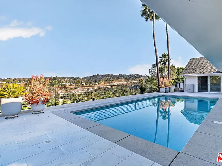 4186 Regal Oak Dr — Photo 44