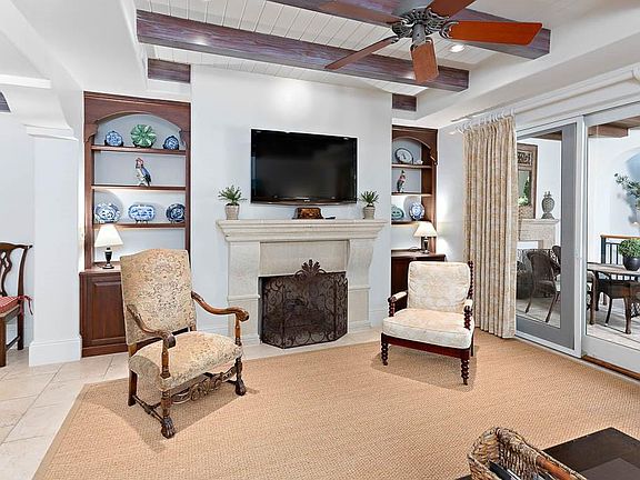 4th image of 300 Beach Club Ln