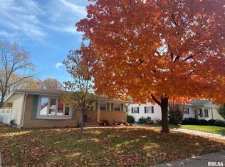 48 Kirkley Ln, Springfield, IL 62704