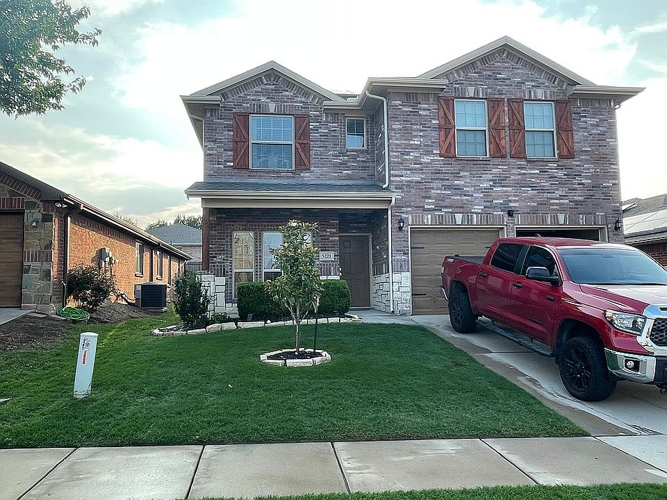 1st image of 5221 Mirror Lake Dr