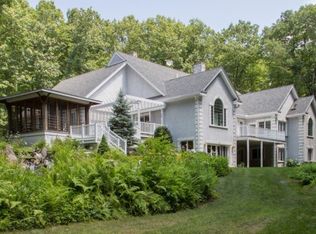 101 Corinthian Dr, Salem, NH 03079