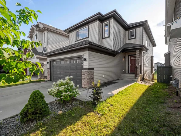 9864 222nd St NW, Edmonton, AB T5T 7J1