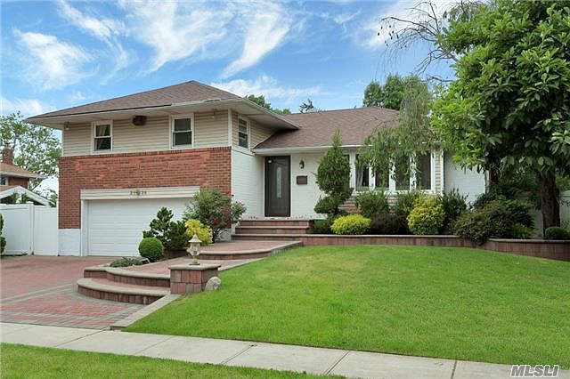 1st image of 2079 Stratford Dr