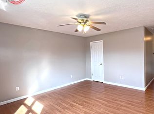 114 Bo Dr #B, Martin, TN 38237