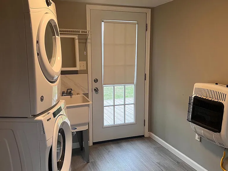 141 Frogtown Ln — Photo 11