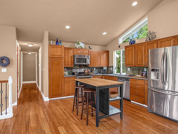 3rd image of 14447 168th Ave NE