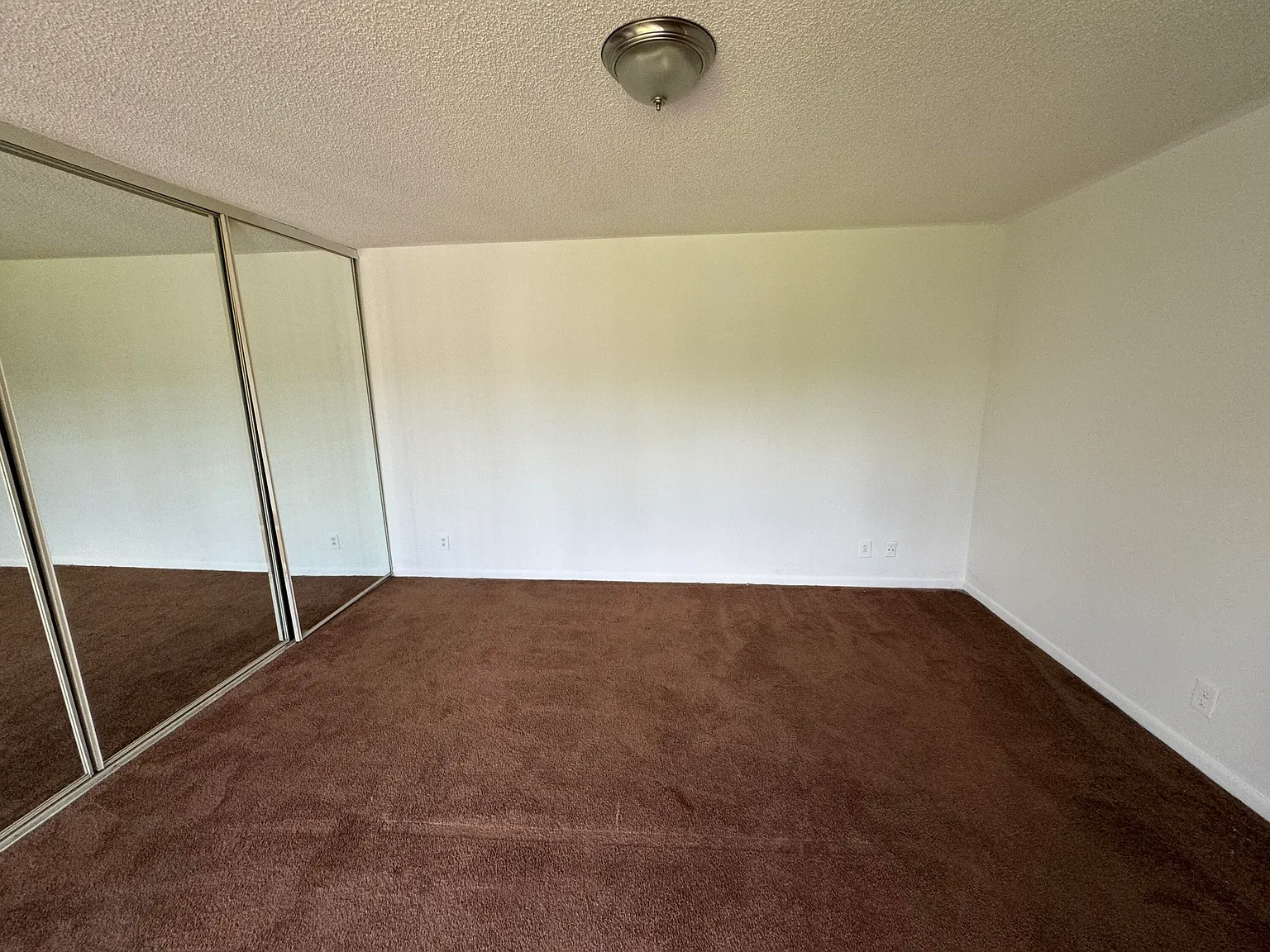 2 bed, 1.5 bath, 1272 sqft, $1,975 — Photo 3