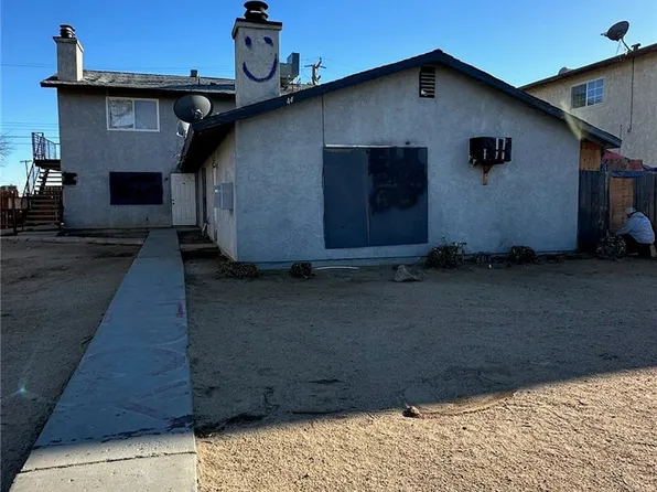 3442 Oak Creek Rd, Mojave, CA 93501