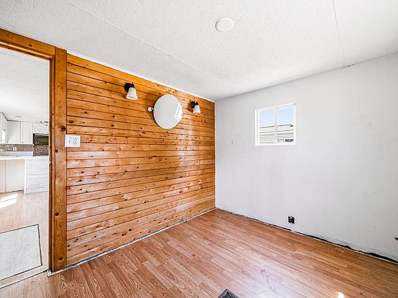 4th image of 9151 Mentor Ave #D01