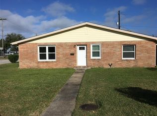 128 Barracuda Ave, Galveston, TX 77550