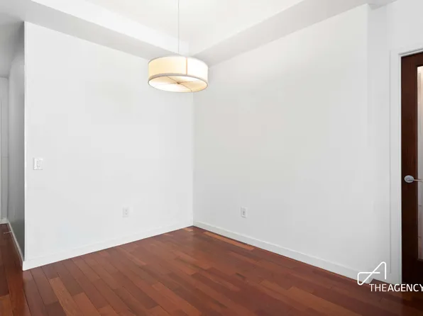 121 East 23rd Street image 4 of 13