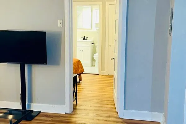 1009 Madison St #12 — Photo 5