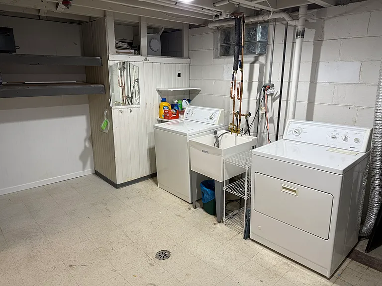 Laundry/Storage