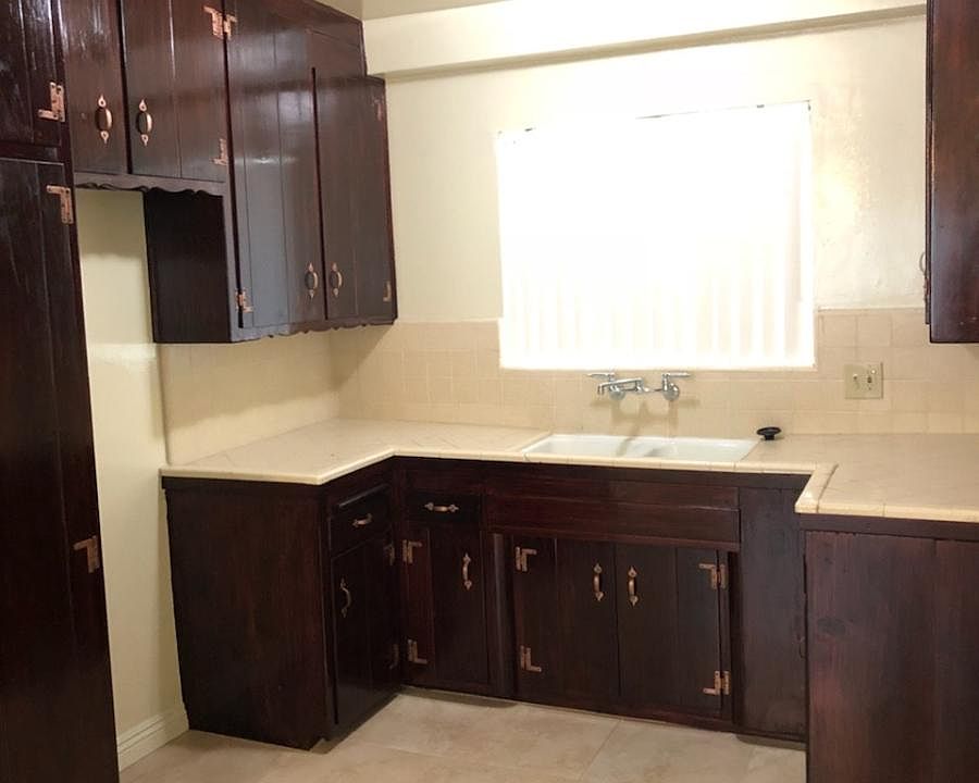 1st image of 319 N Maryland Ave APT 1