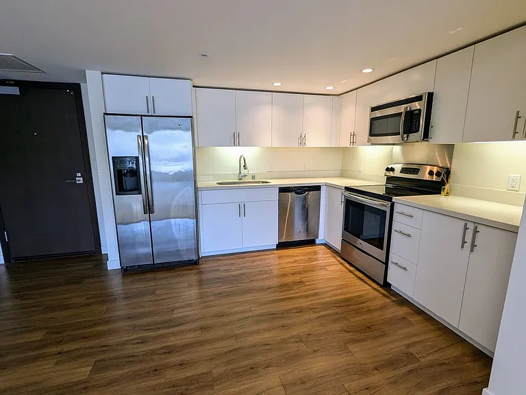 888 Kapiolani Blvd #811 — Photo 4