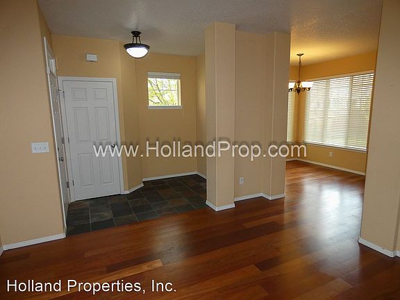 3rd image of 1120 SE 11th Ave