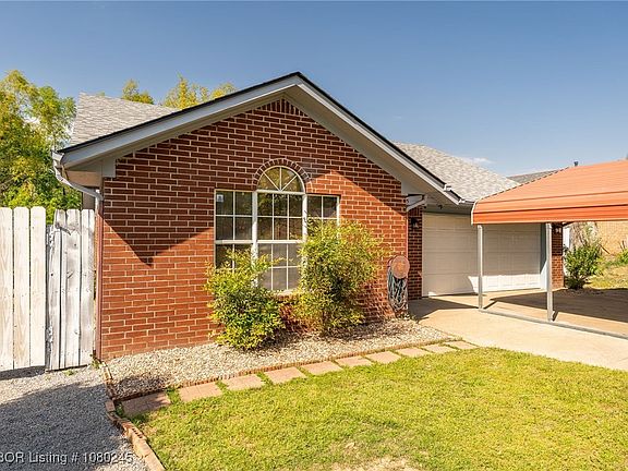 3rd image of 3805 Peaceful Valley Cir