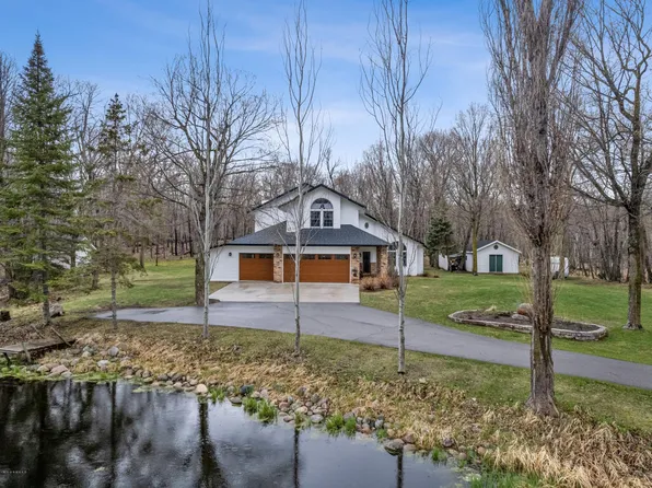581 Shorewood Dr, Detroit Lakes, MN 56501