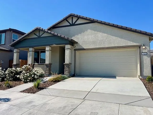 1525 Carp Way photo 1