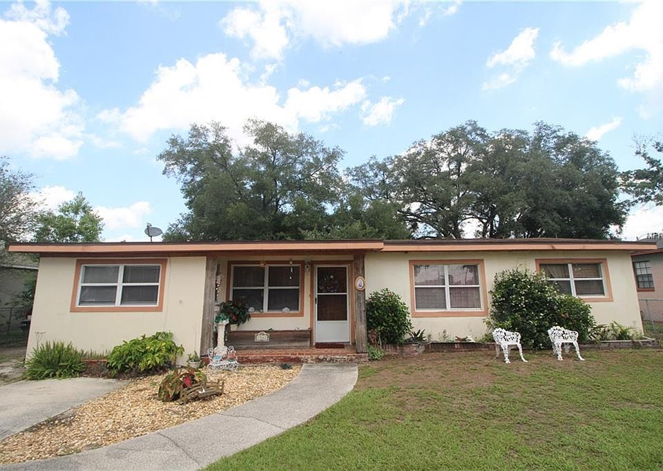 1st image of 1542 Crystal Lake Dr